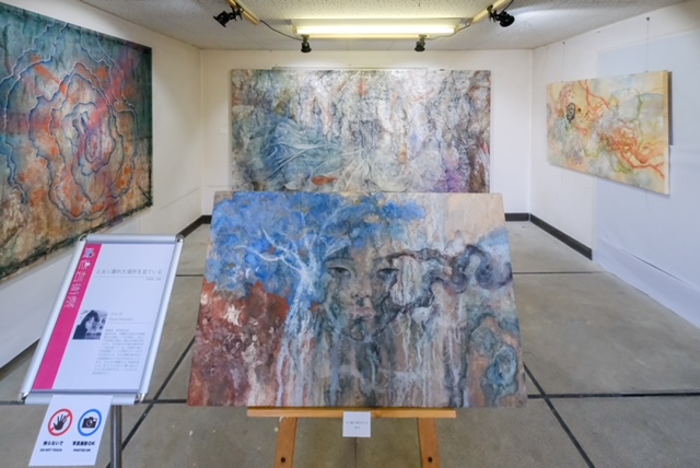 時には展覧会も開催
