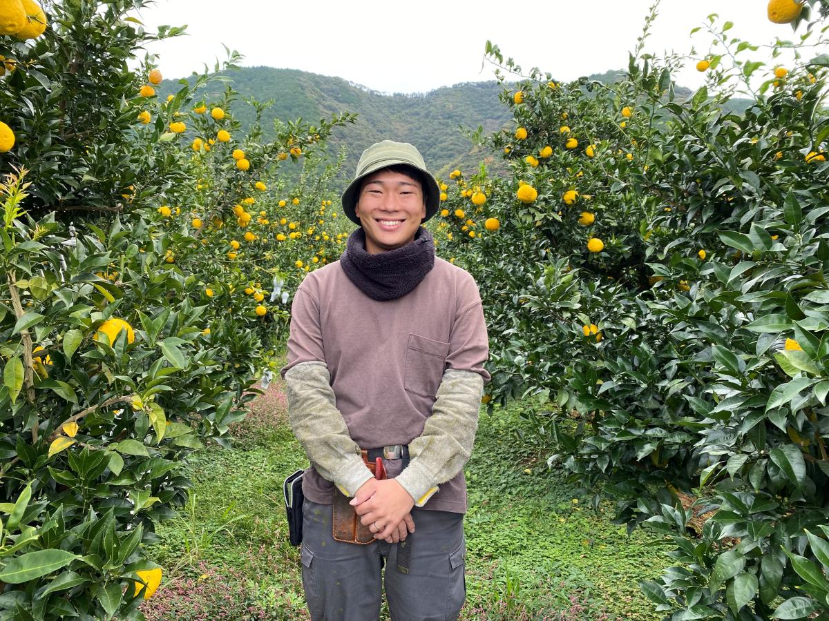 20代で銀行員からゆず農家へ。移住先で見つけた、あったかい人と美しい自然に囲まれた豊かな暮らし【北川村】
