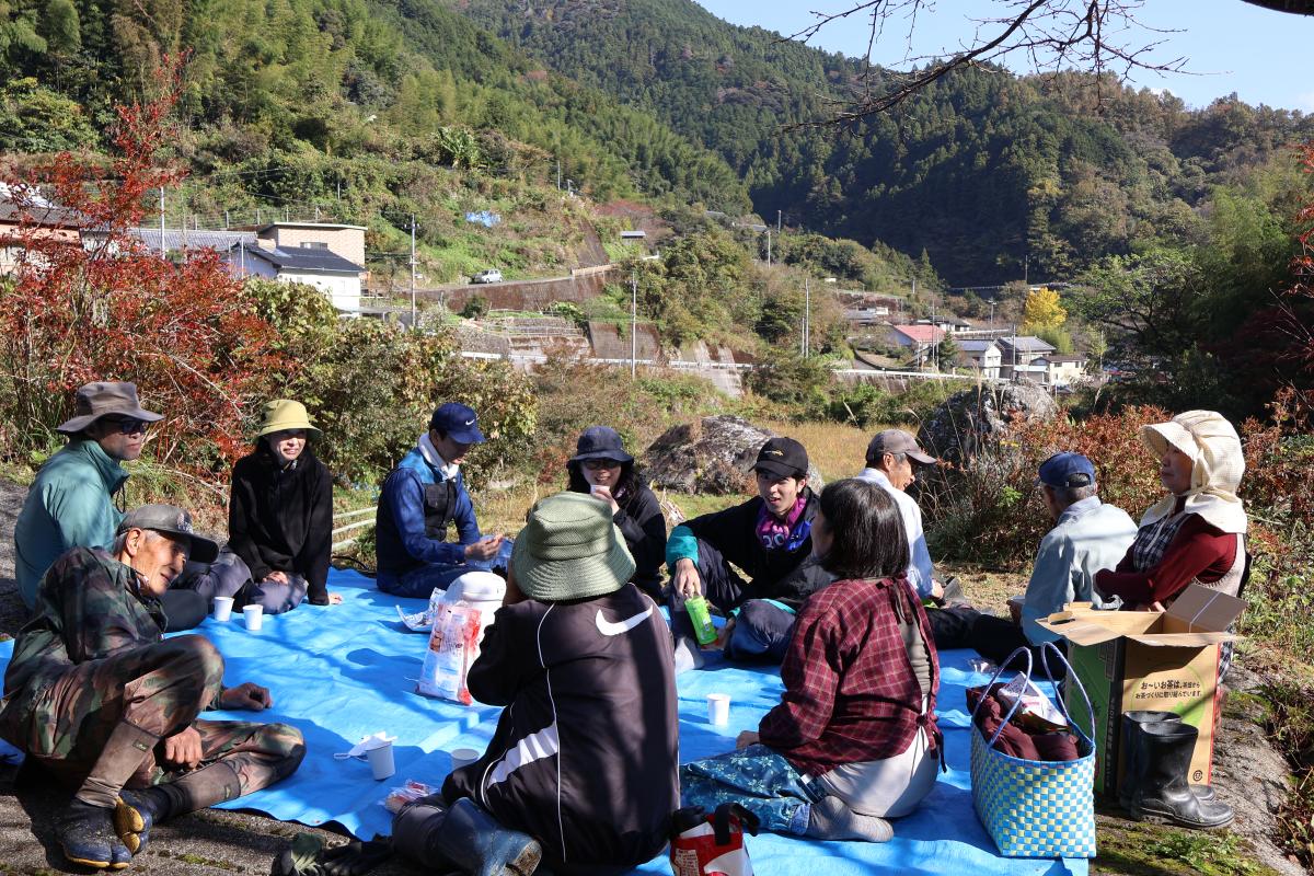 休憩時間の交流の様子