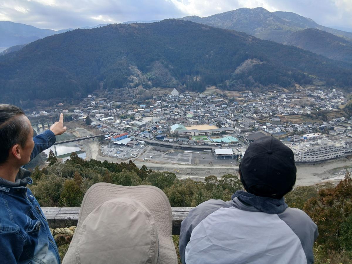 本山の未来を熱く語る先輩隊員