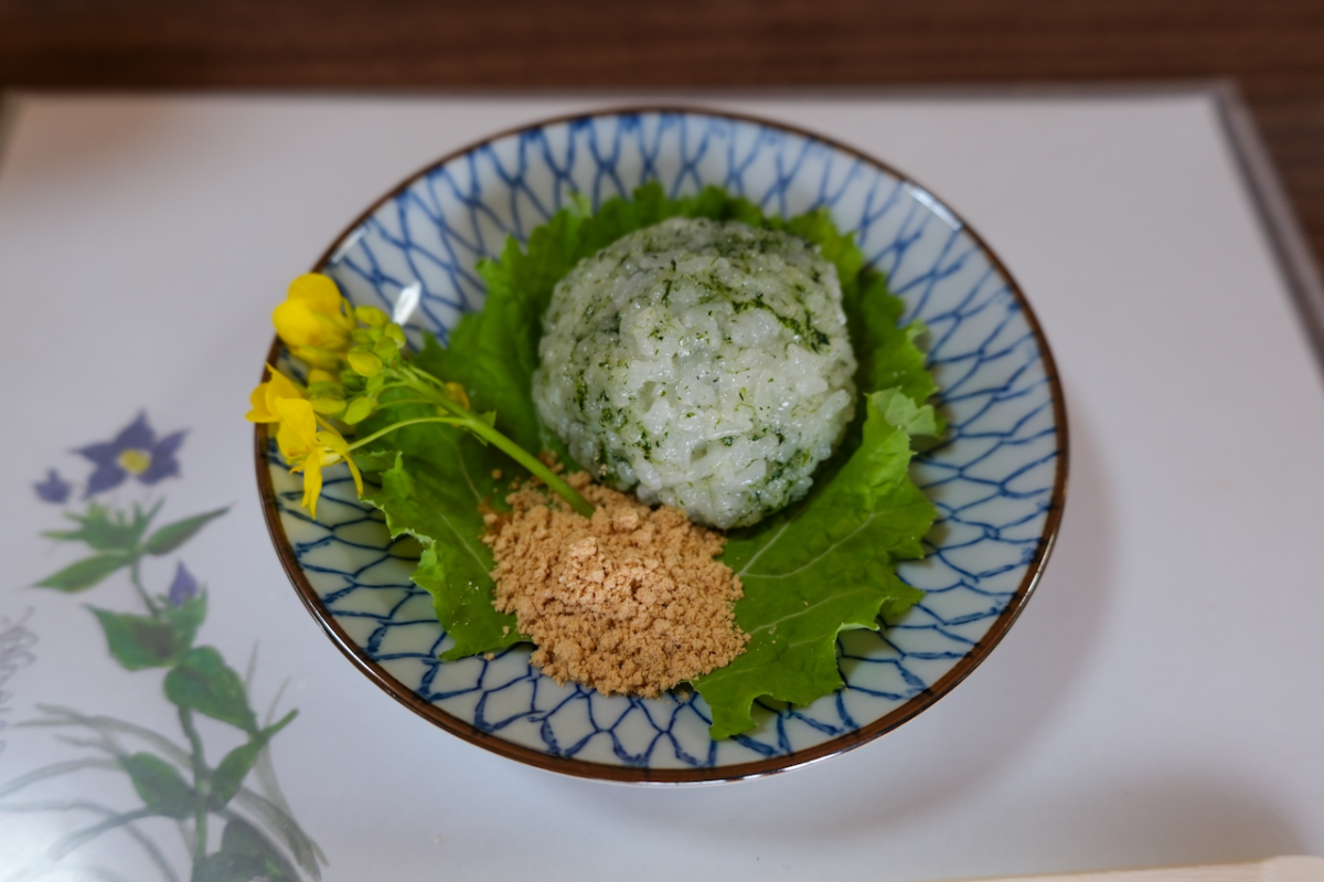 手作りのよもぎのおはぎ
