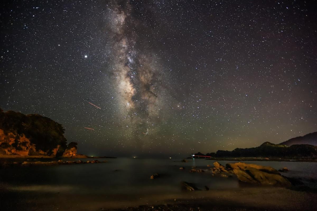 夜、晴れれば満点の星空をご堪能できます！