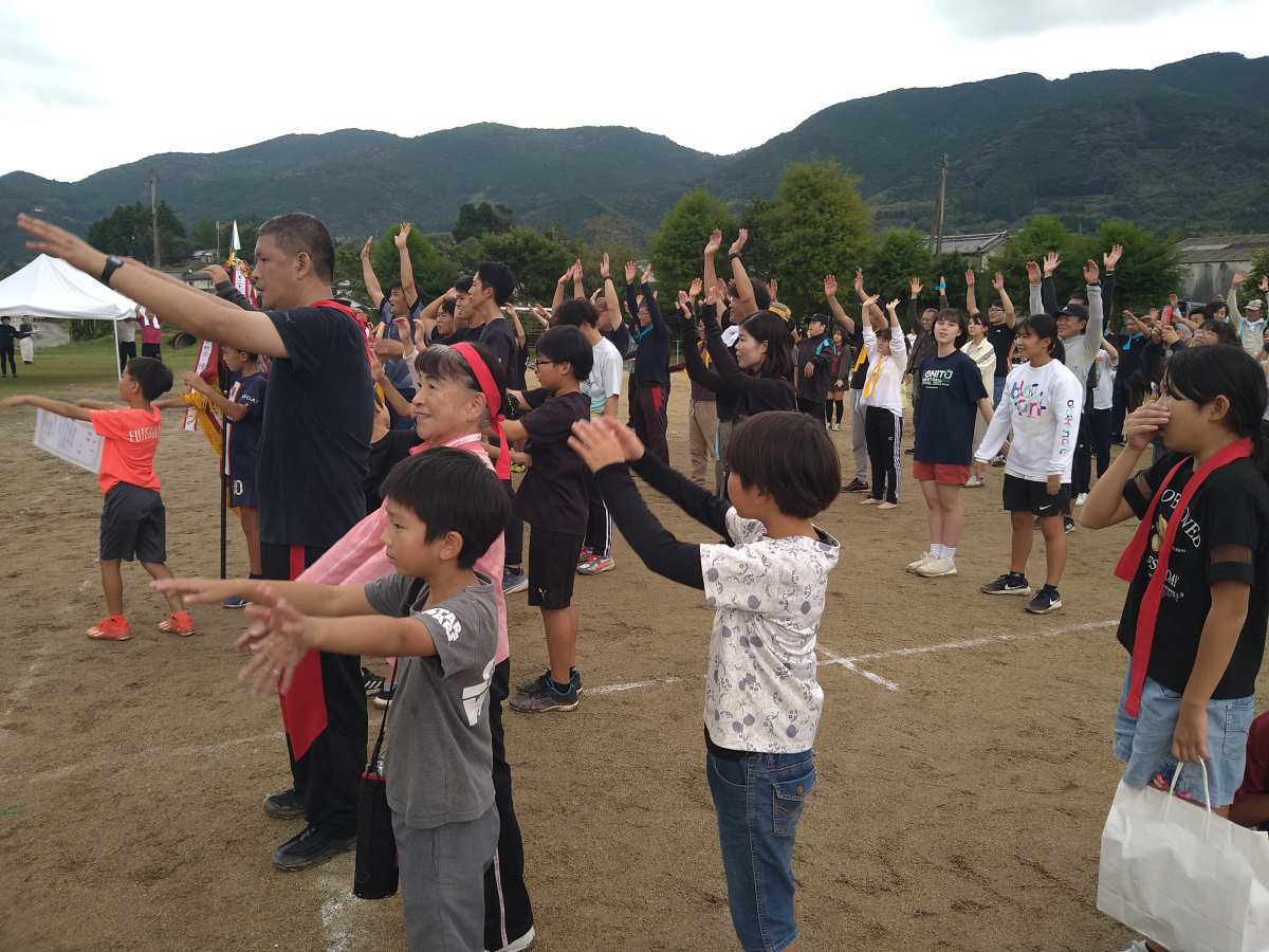 閉会式で万歳！